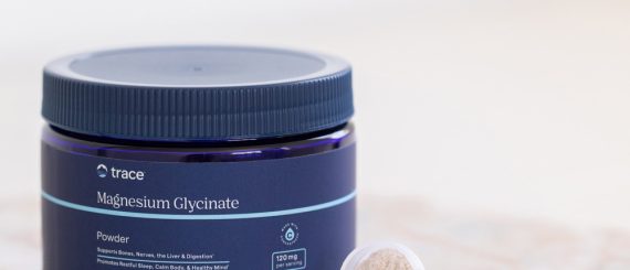 Mixed-Berry-Magnesium-Glycinate-Powder-Lifestyle